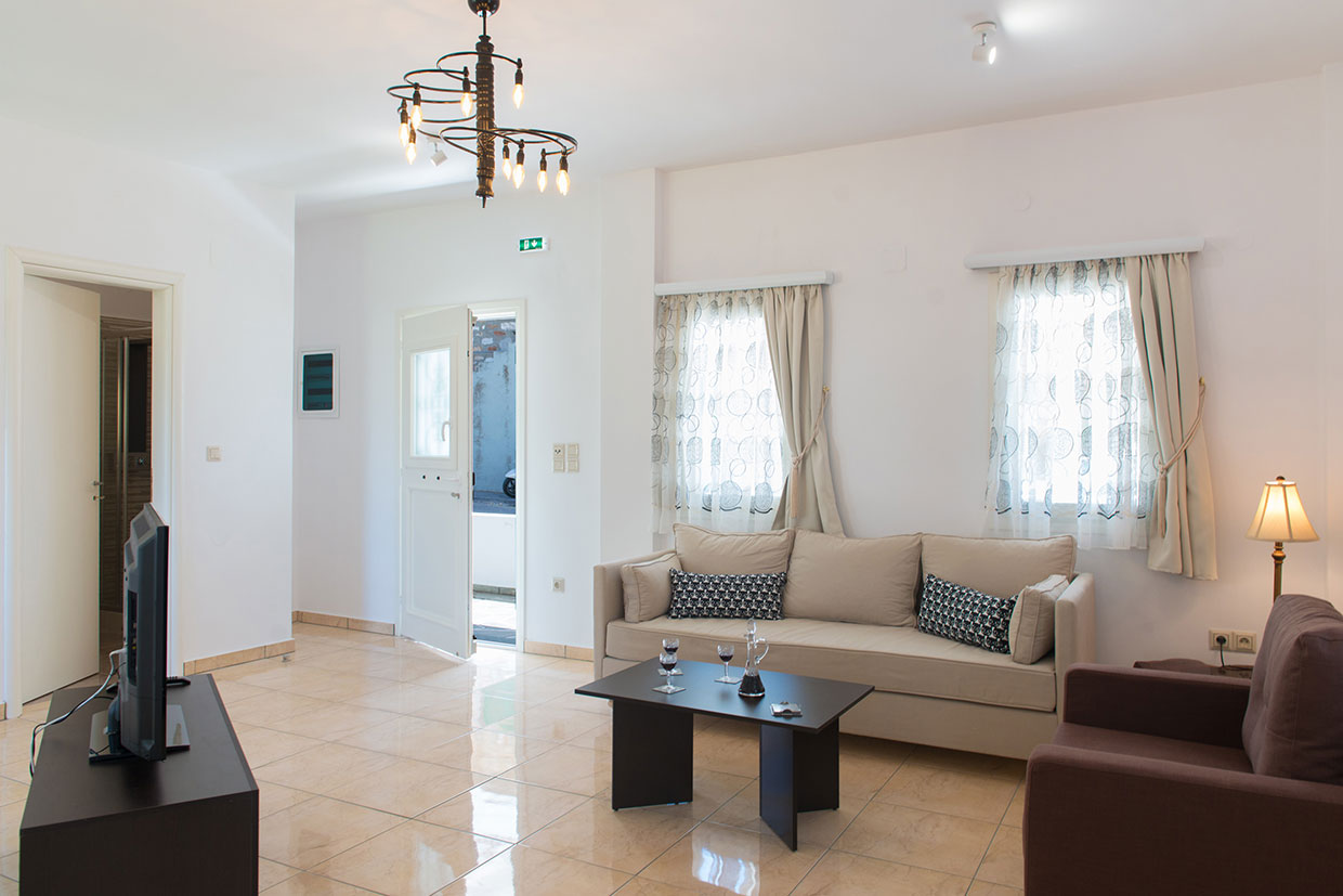 Le salon de la suite chez Kipos