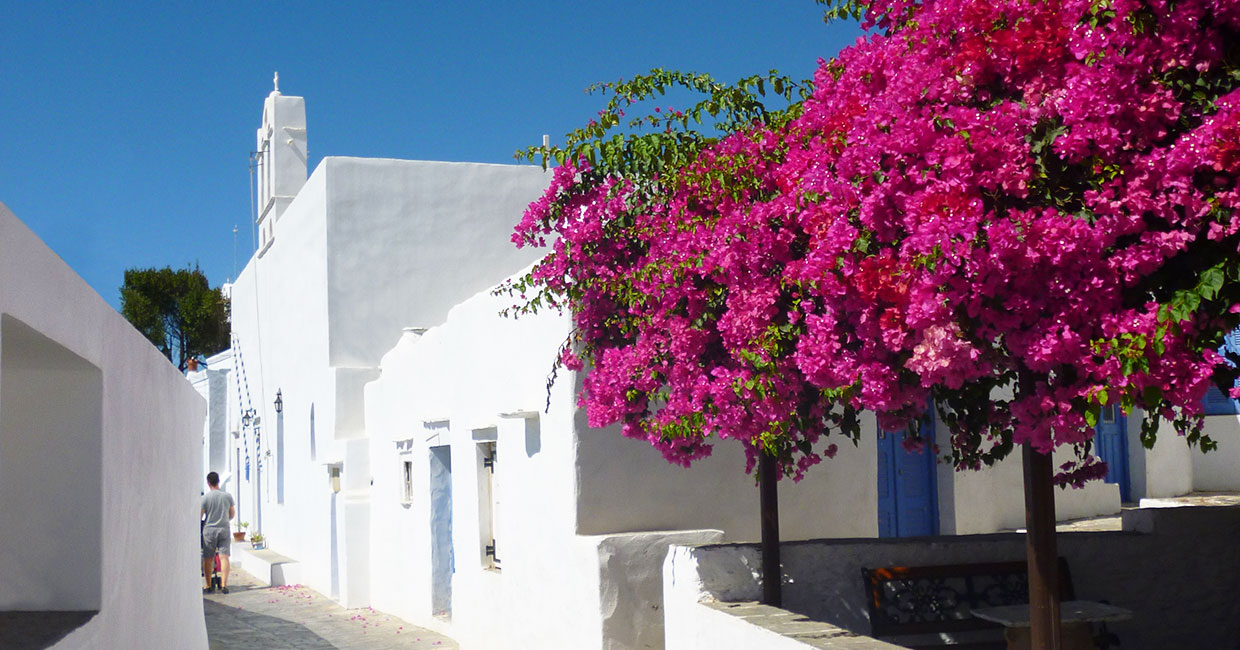 Allée pavée à Artemonas de Sifnos