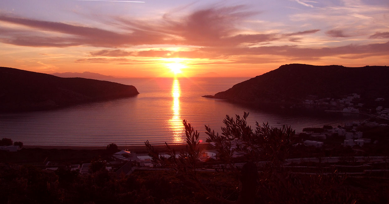Coucher de soleil à Vathi de Sifnos